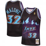 Maillot Utah Jazz Karl Malone NO 32 Mitchell & Ness 1996-97 Noir